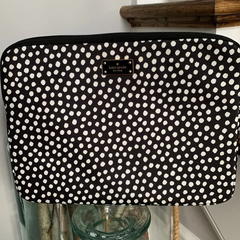 Kate Spade Computer Sleeve - Picture 5 of 12